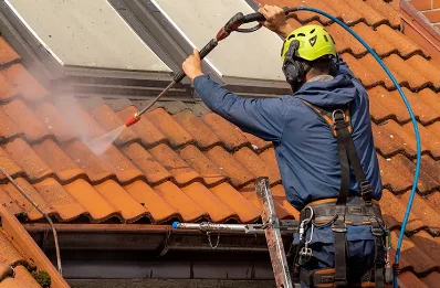 Démoussage et hydrofuge de toiture à Mondescourt